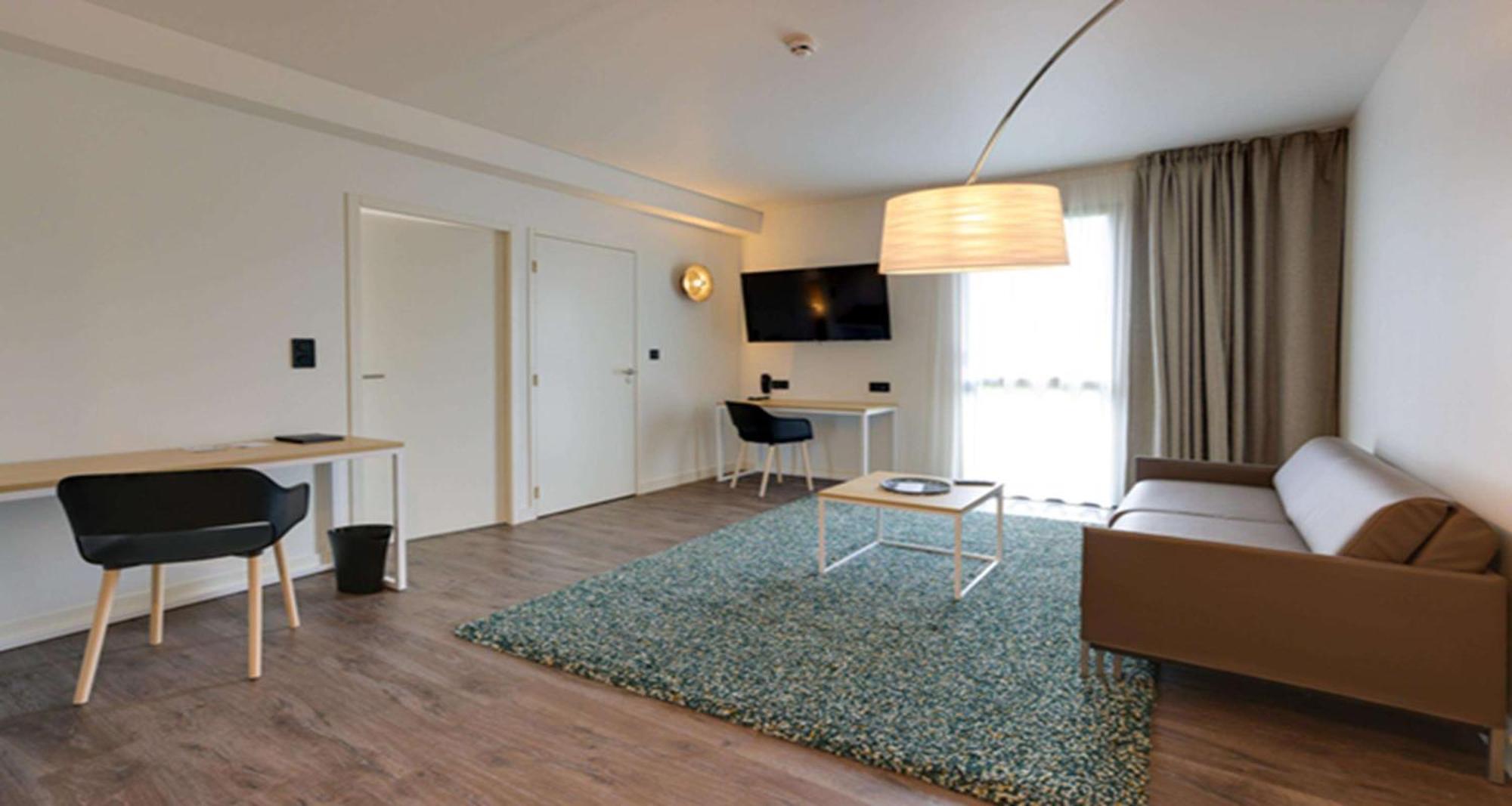 Western Armor Park Et Hotel 4*